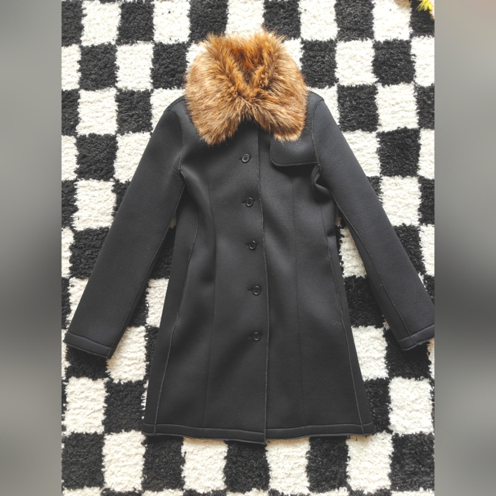 Store Close in a Week!! Vintage tng fur polyester jacket coat